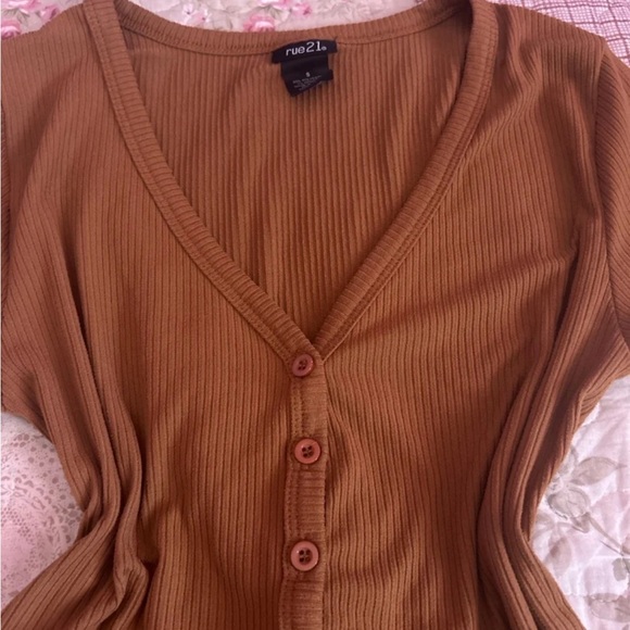 Brown Button Front Ribbed Top - Picture 2 of 2